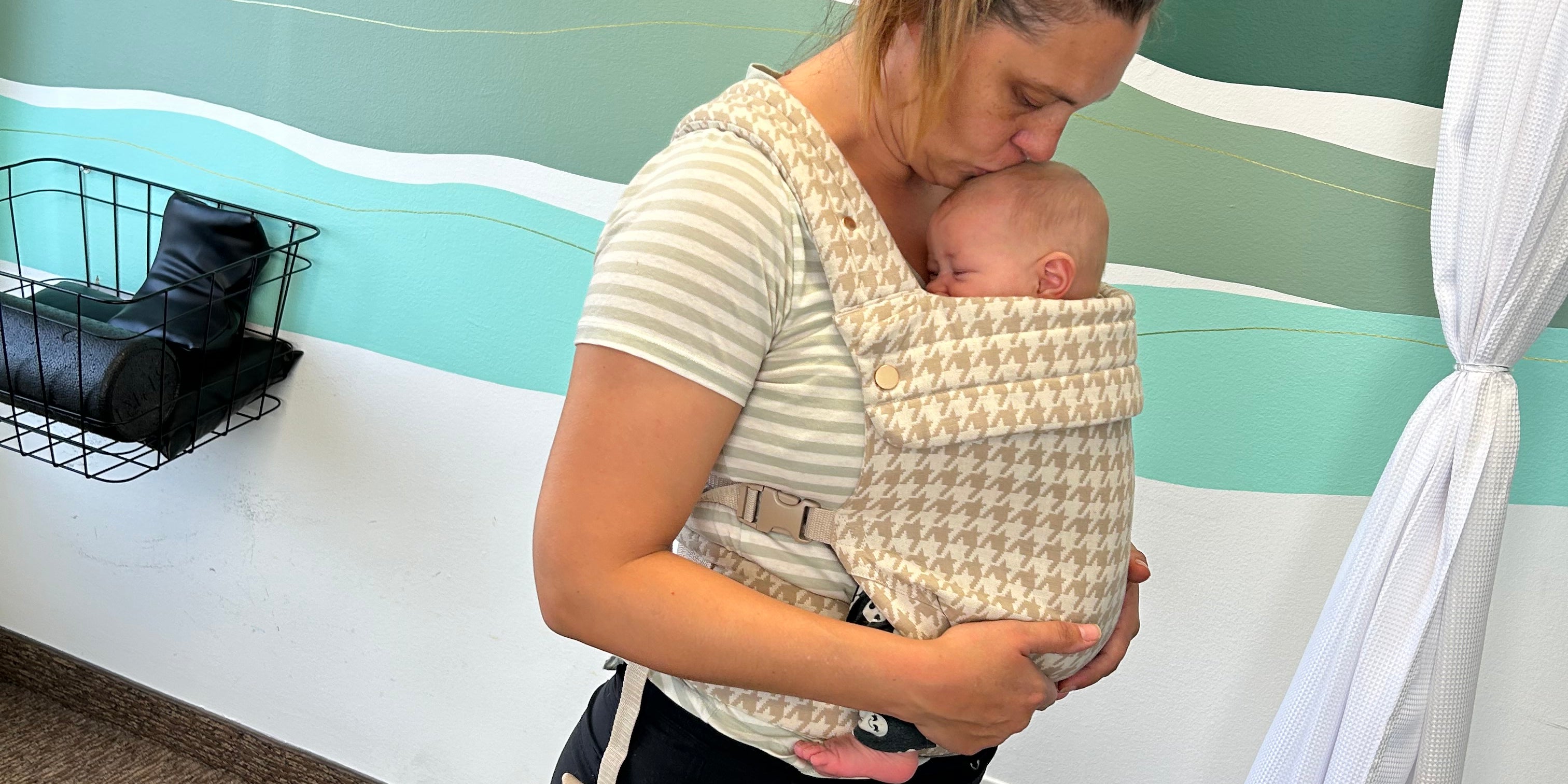 Baby Carrier Ergonomic Review